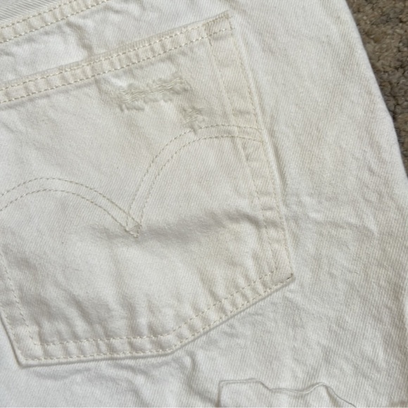 NWT LEVI HIGH WAISTED WHITE JEAN SHORTS - Picture 5 of 6